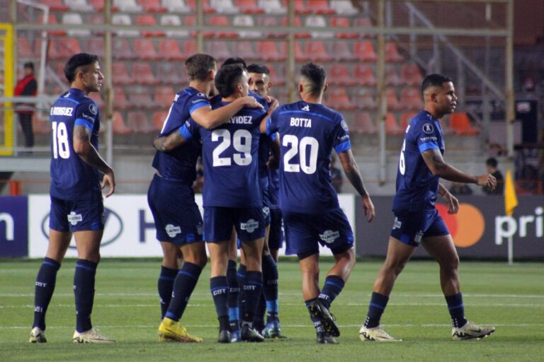 Copa Libertadores: Talleres brilló en Chile y domina el grupo