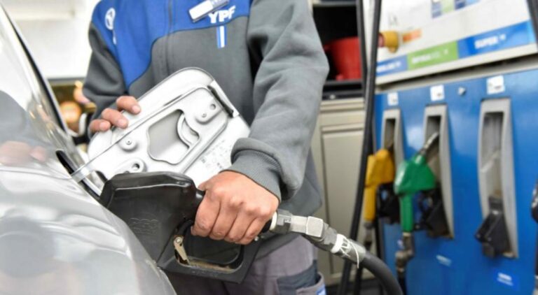 Aumentaron los combustibles y la nafta en Córdoba ya cuesta 15,5% más que en Buenos Aires