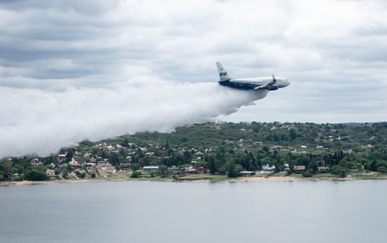 Protocolo de Incendios: Córdoba y Santiago del Estero, en un operativo conjunto con el avión más grande de Latinoamérica